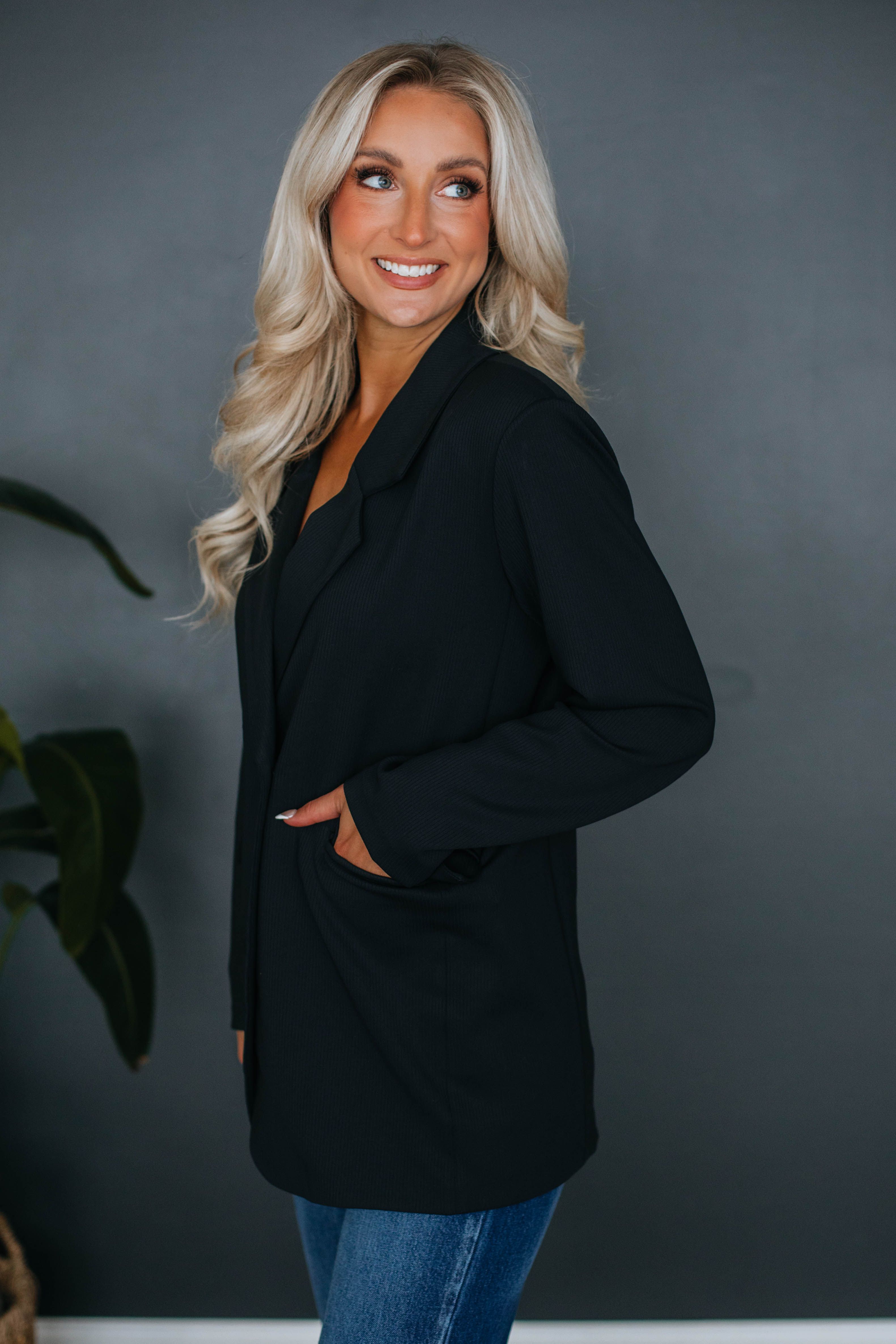 All Business Blazer sold by Wild Oak Boutique product image thumbnail 5