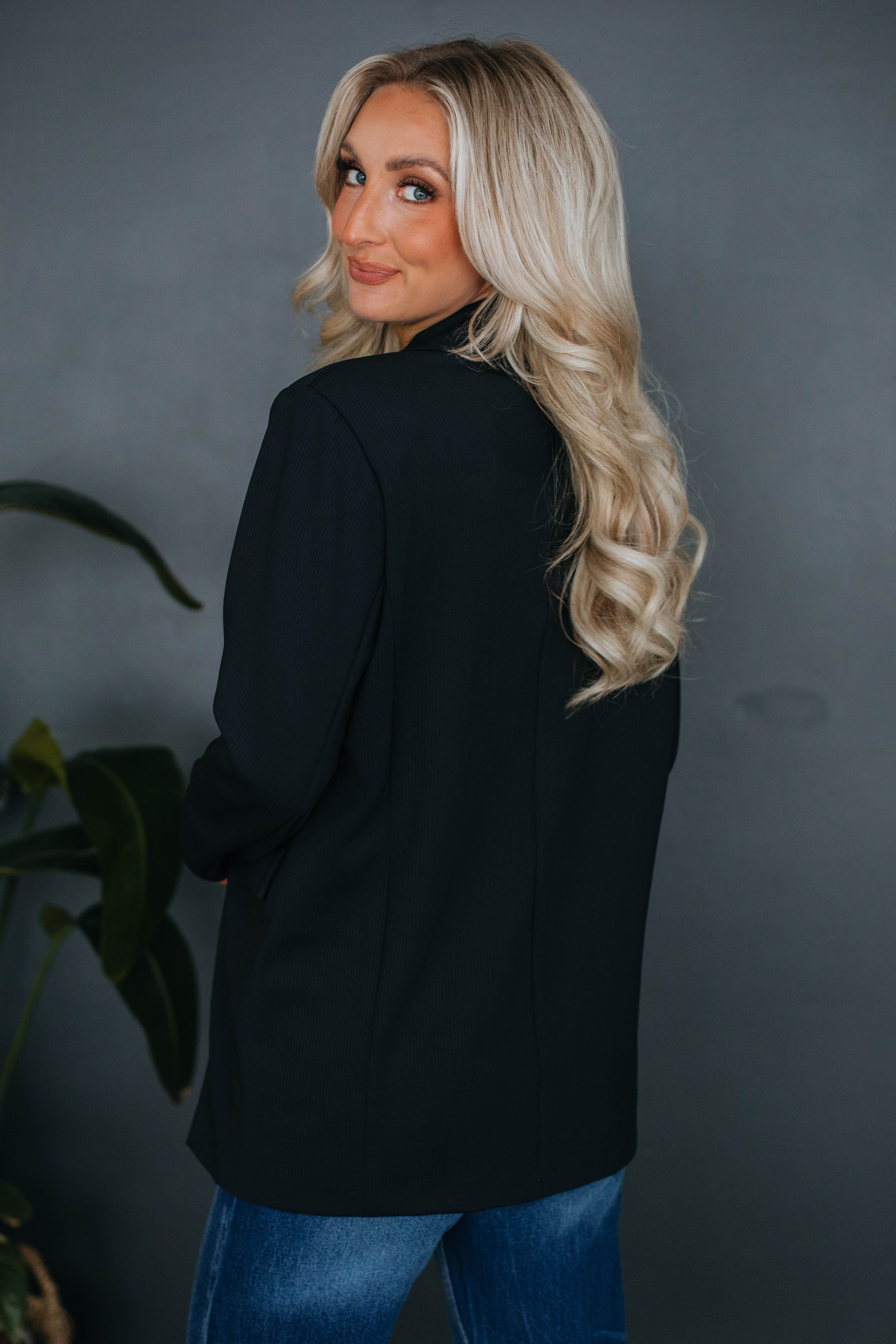 All Business Blazer sold by Wild Oak Boutique product image thumbnail 4