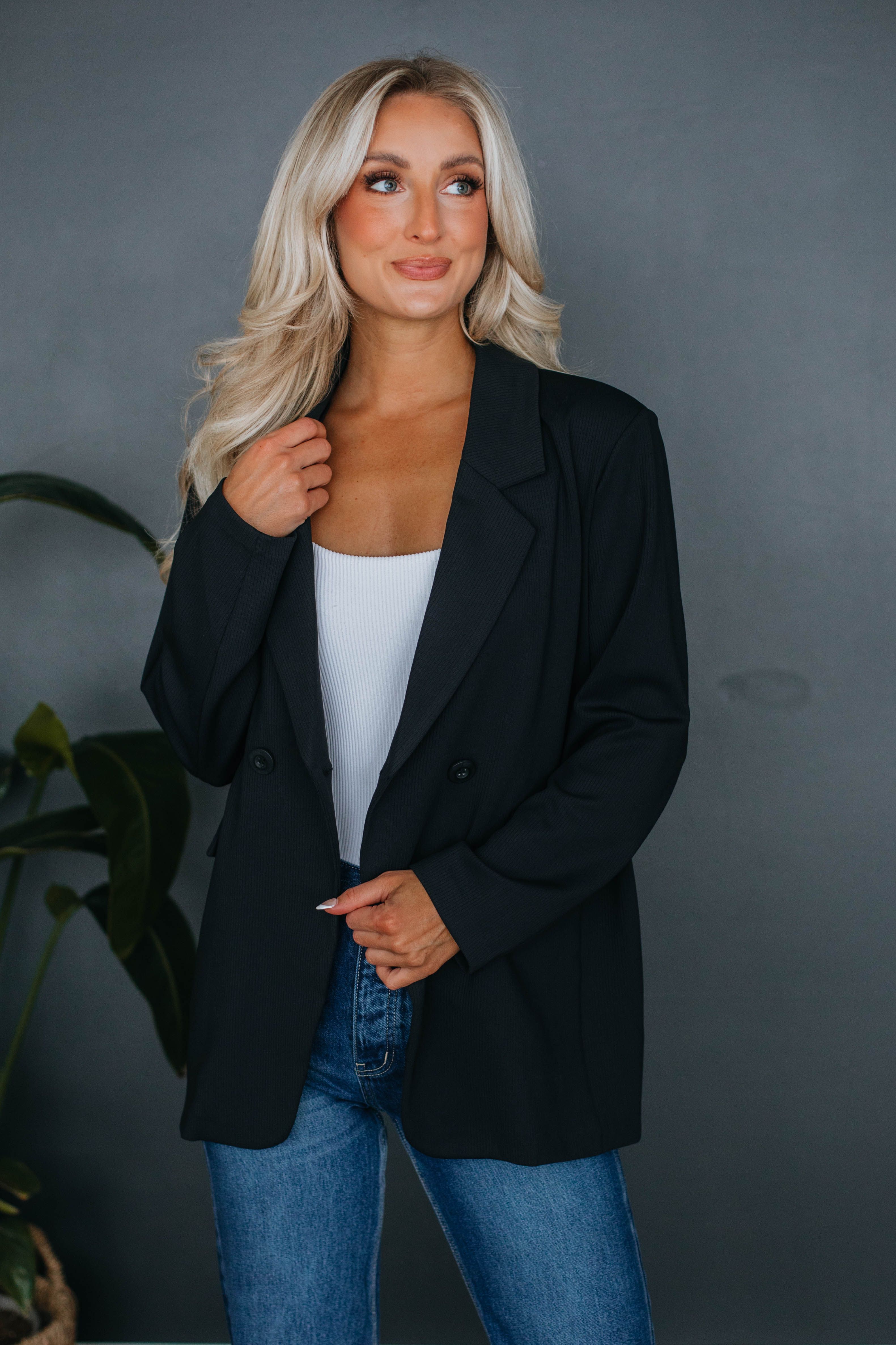 All Business Blazer sold by Wild Oak Boutique product image thumbnail 3