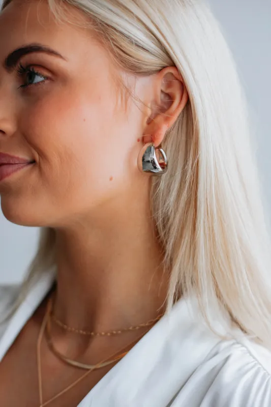 Shaya Hoop Earrings sold by Wild Oak Boutique