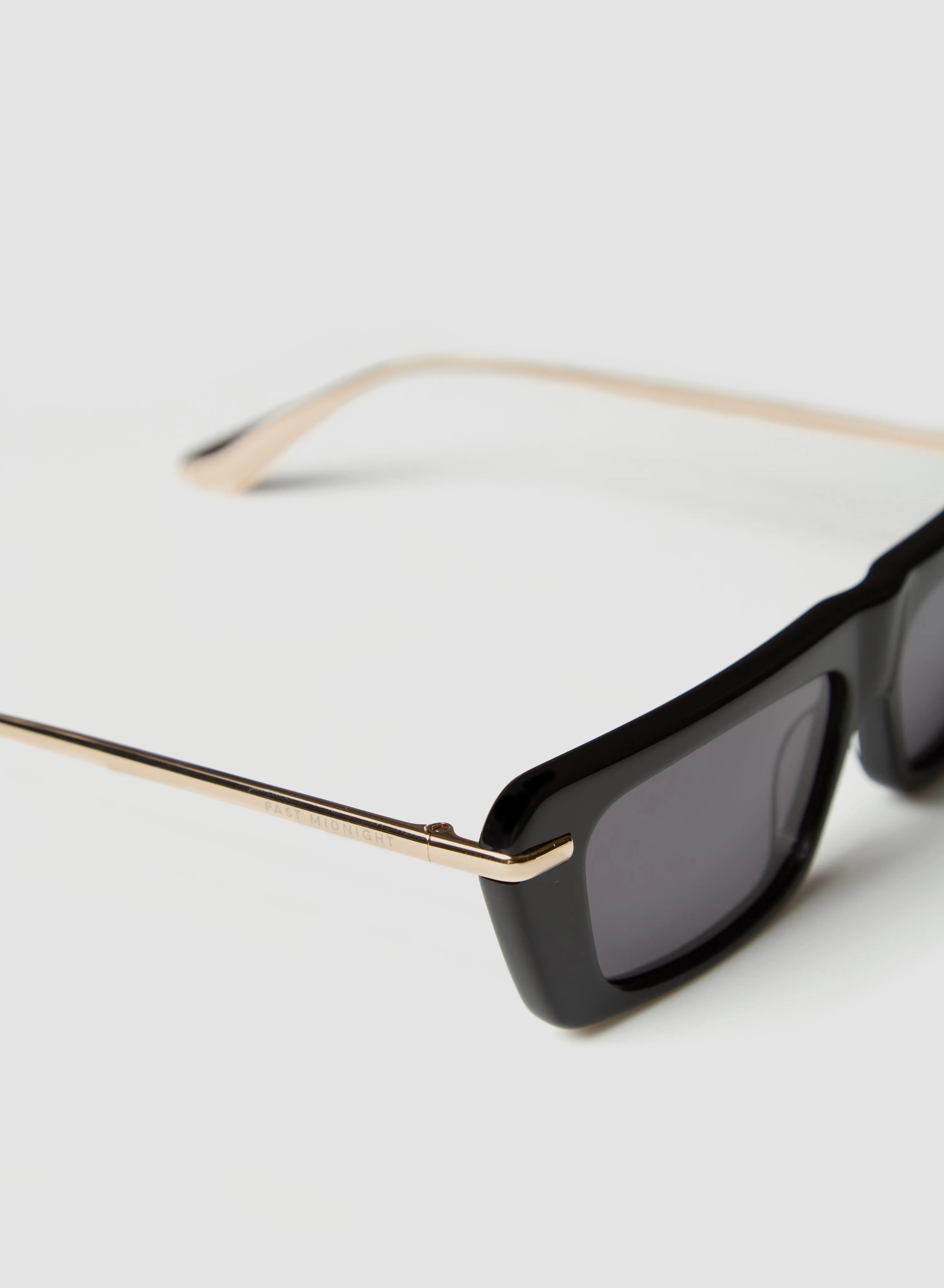 The Edge Black sold by Past Midnight product image thumbnail 3