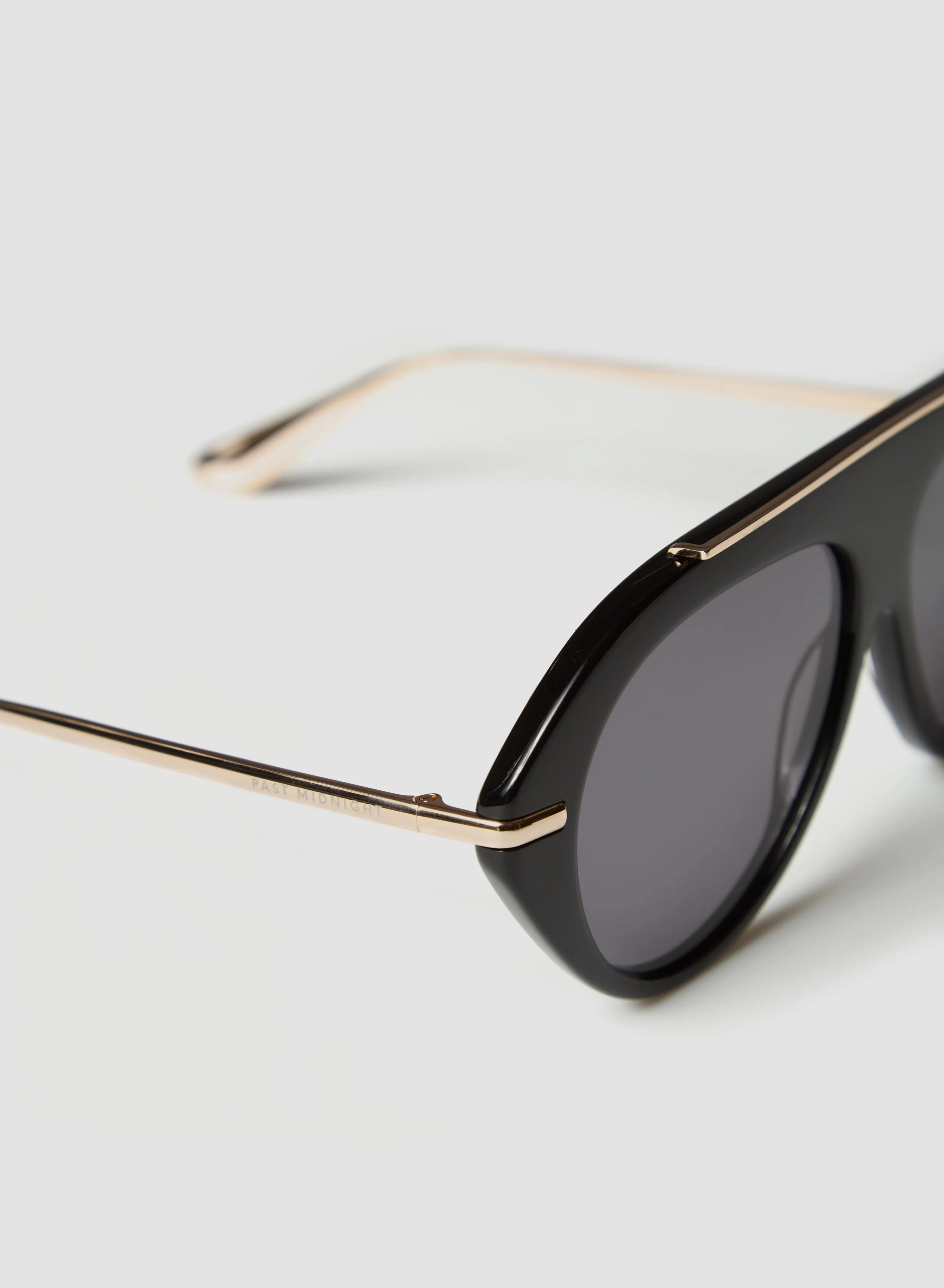 The Icon 2.0 - Black sold by Past Midnight product image thumbnail 3