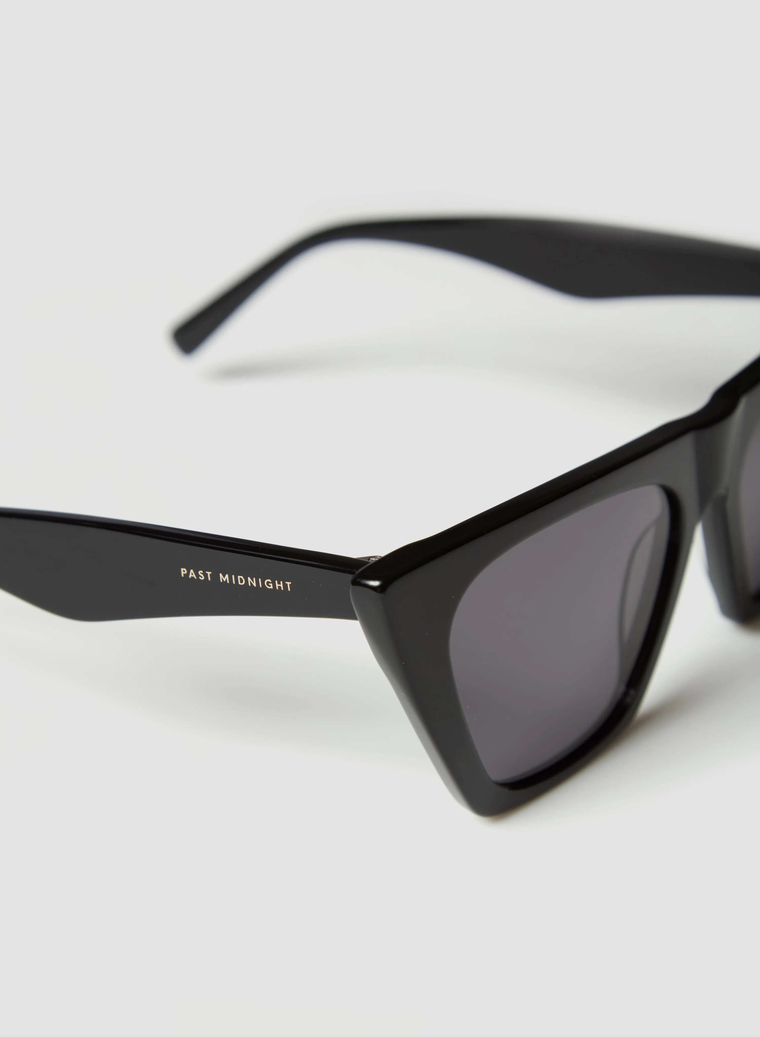 The Classic - Black sold by Past Midnight product image thumbnail 3