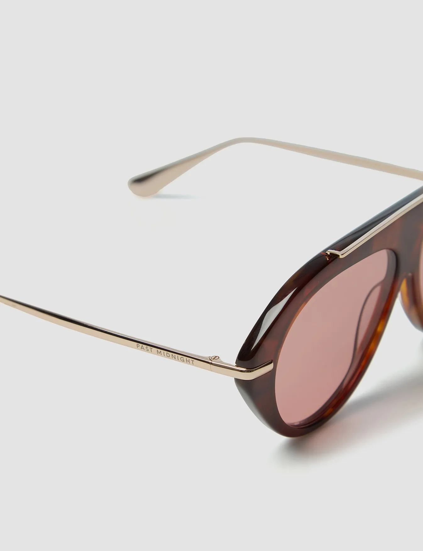 The Icon 2.0 Tortoise sold by Past Midnight product image thumbnail 3