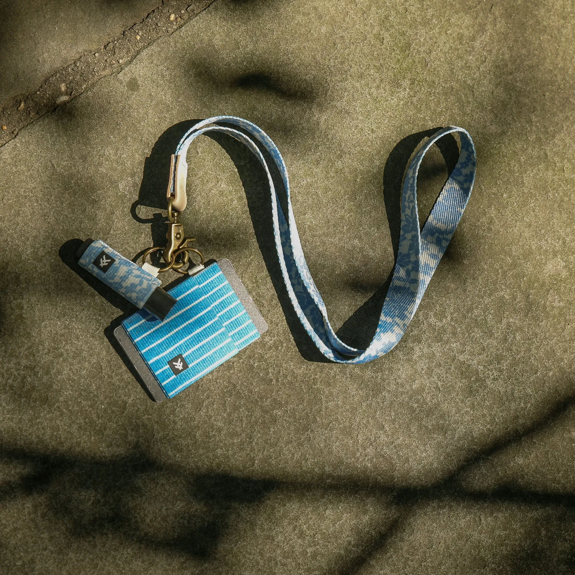 Otting sold by Thread Wallets product image thumbnail 3