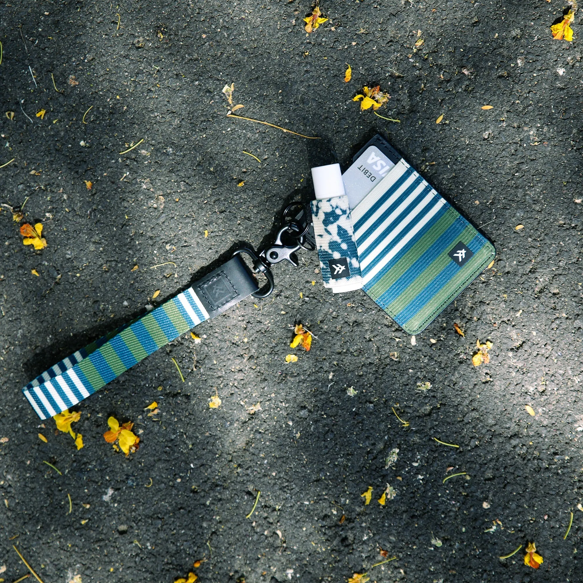 Logan sold by Thread Wallets product image thumbnail 5