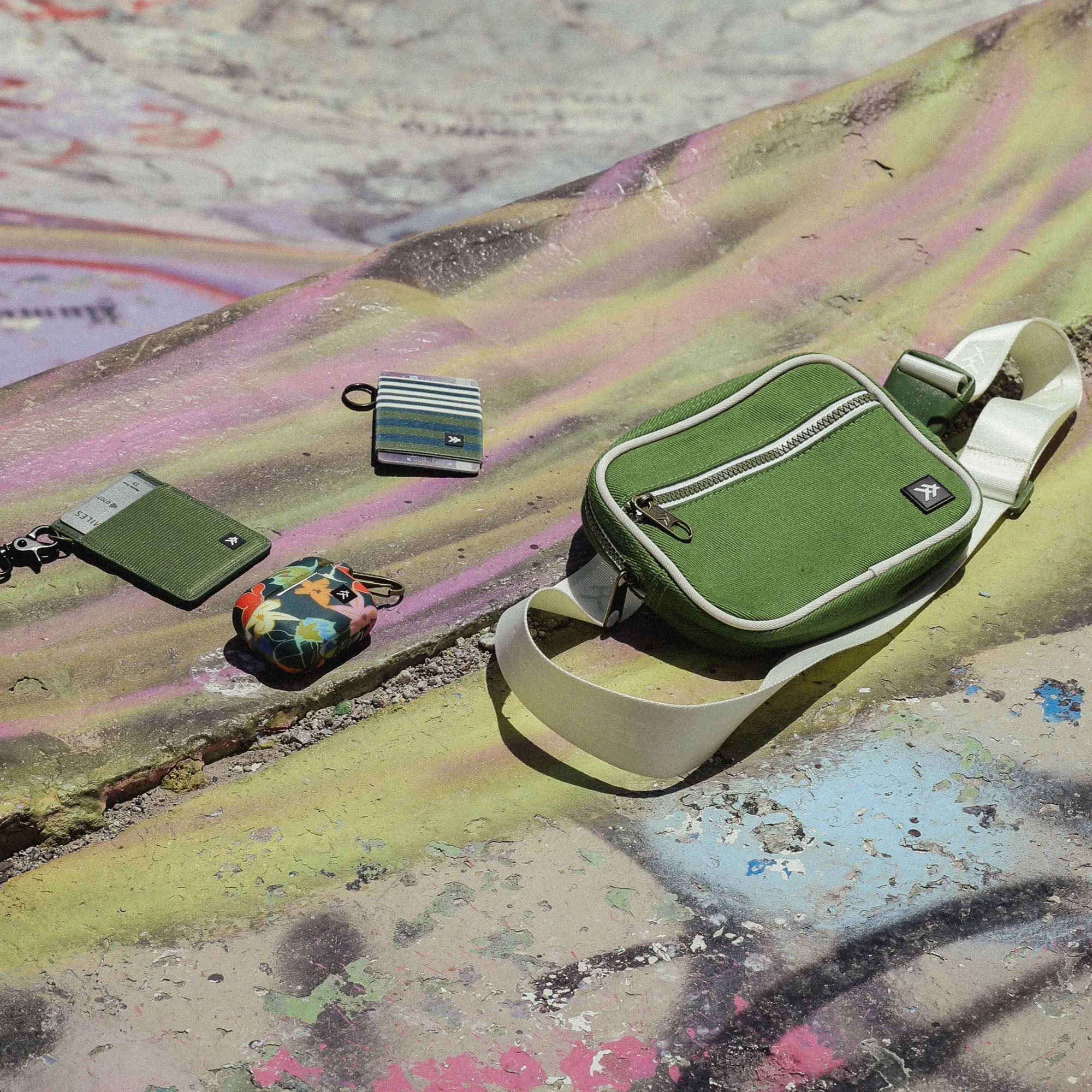 Logan sold by Thread Wallets product image thumbnail 3