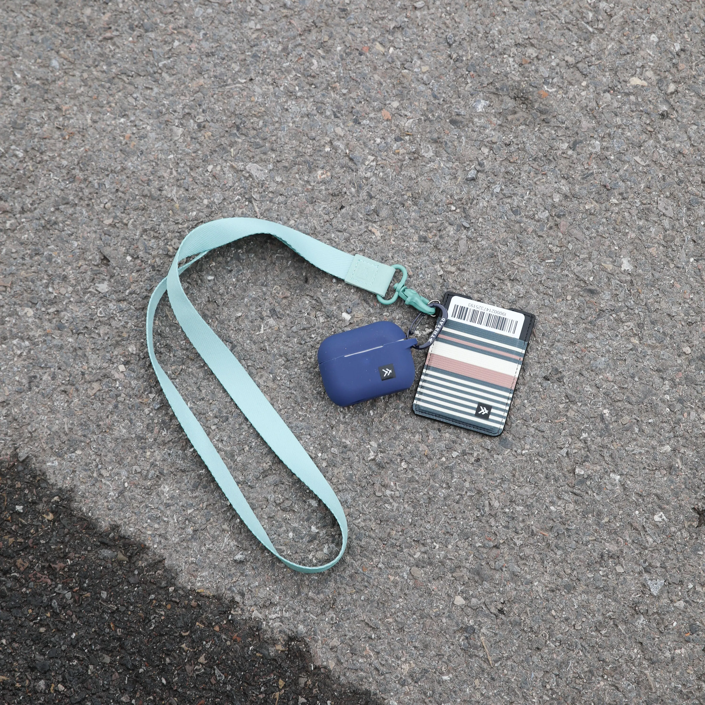 Navy sold by Thread Wallets product image thumbnail 3