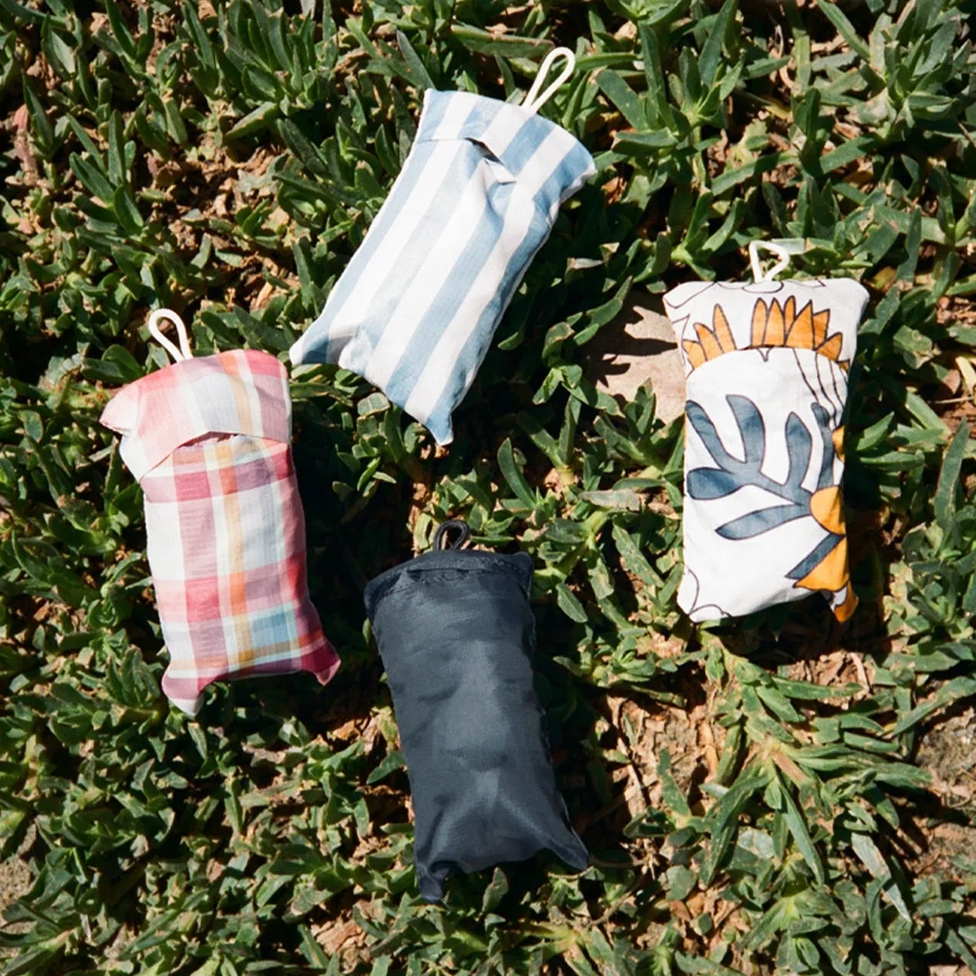 Black sold by Thread Wallets product image thumbnail 3