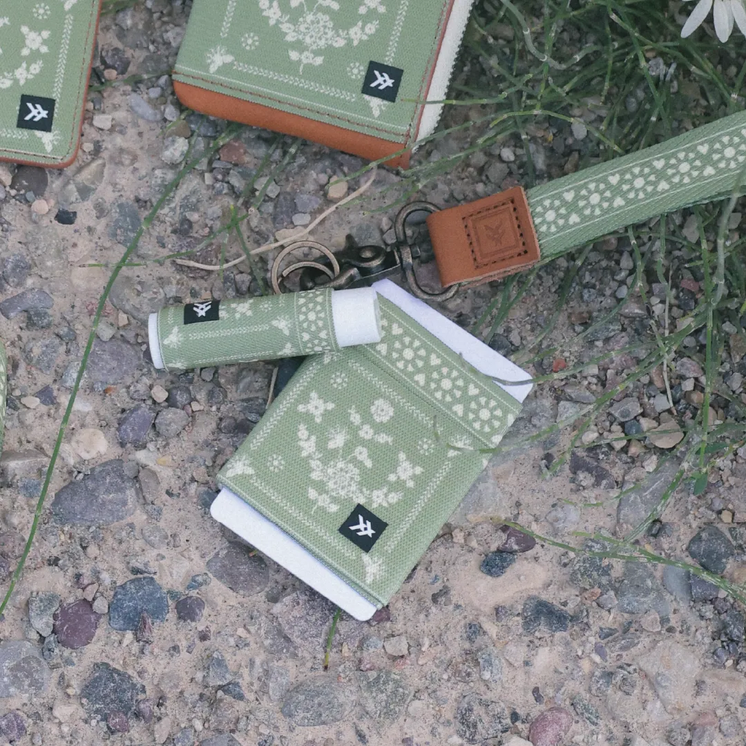 Sawyer Olive - Elastic Wallet sold by Thread Wallets product image thumbnail 3