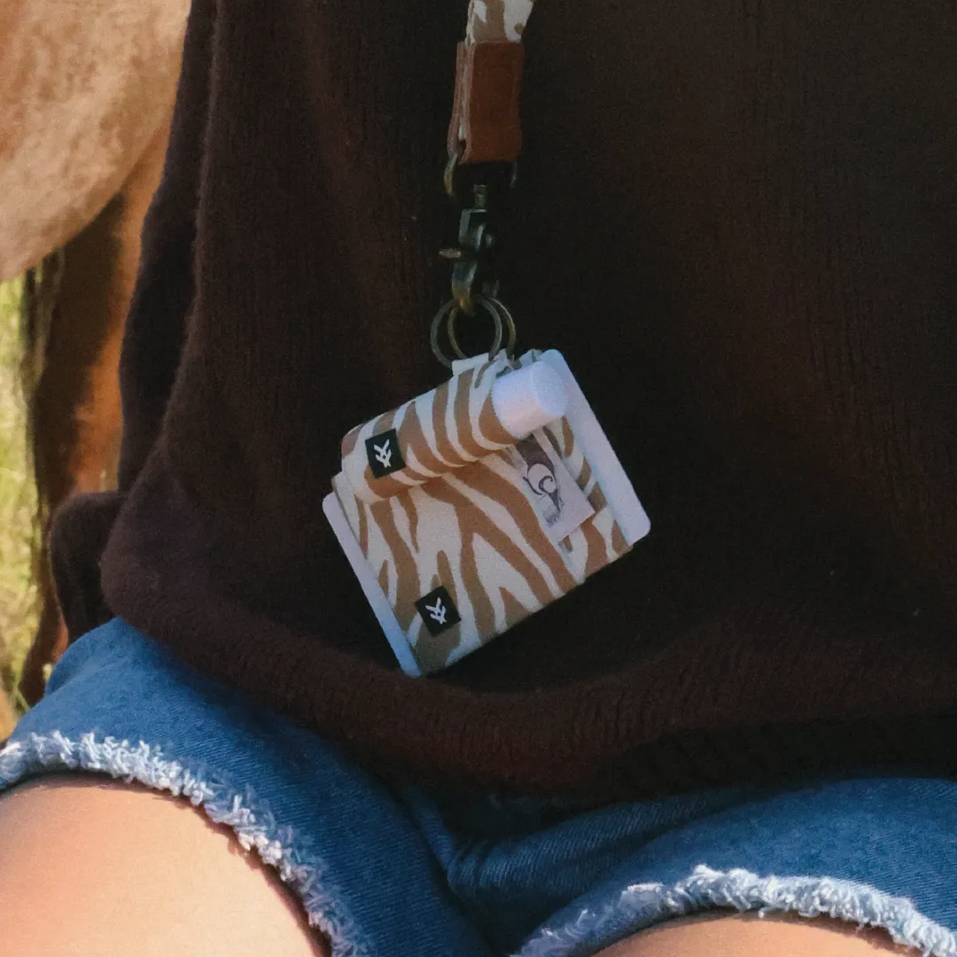 Mozi - Elastic Wallet sold by Thread Wallets product image thumbnail 3