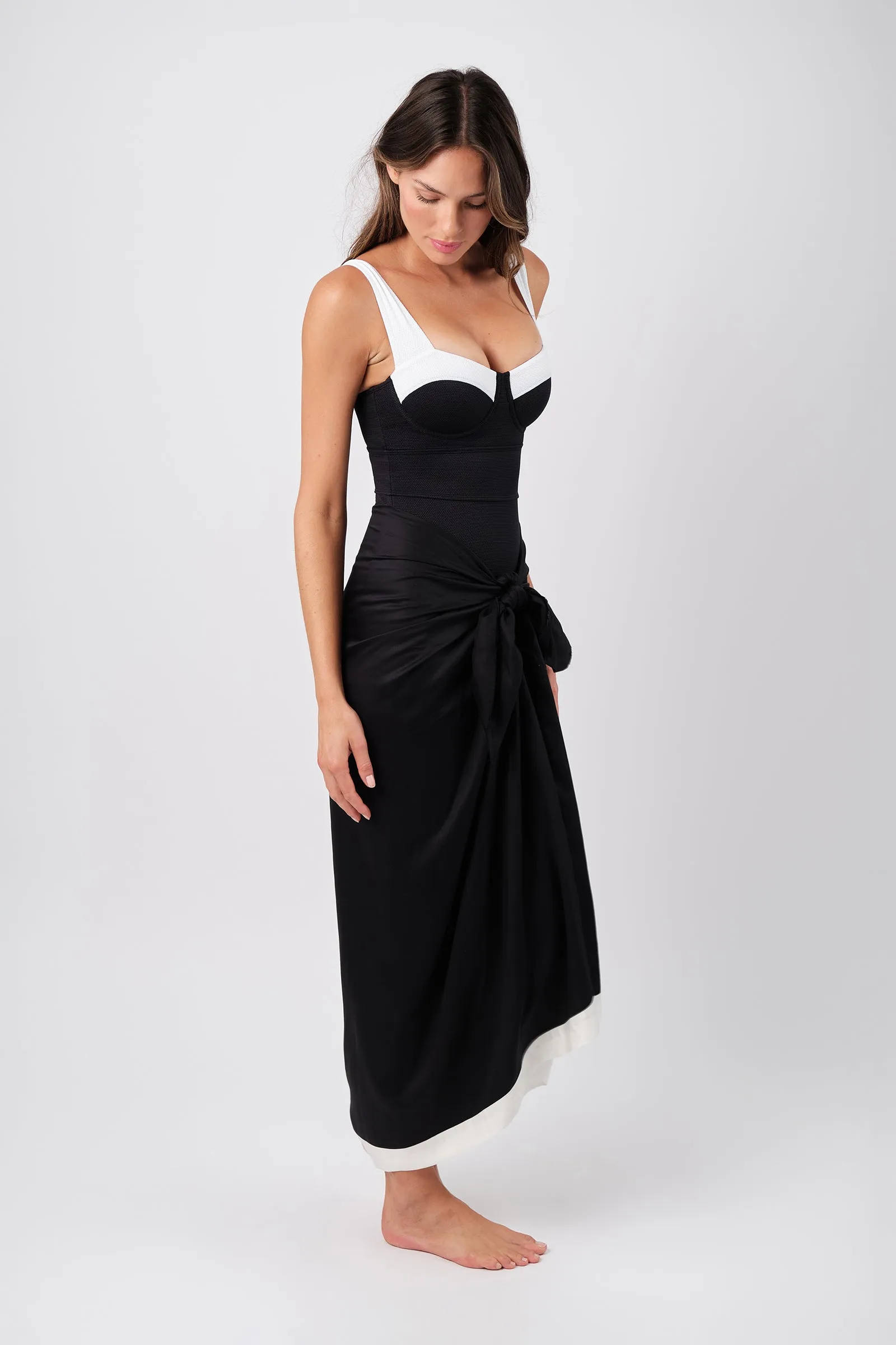 Sarong MONOCHROME sold by UNE PIECE product image thumbnail 2