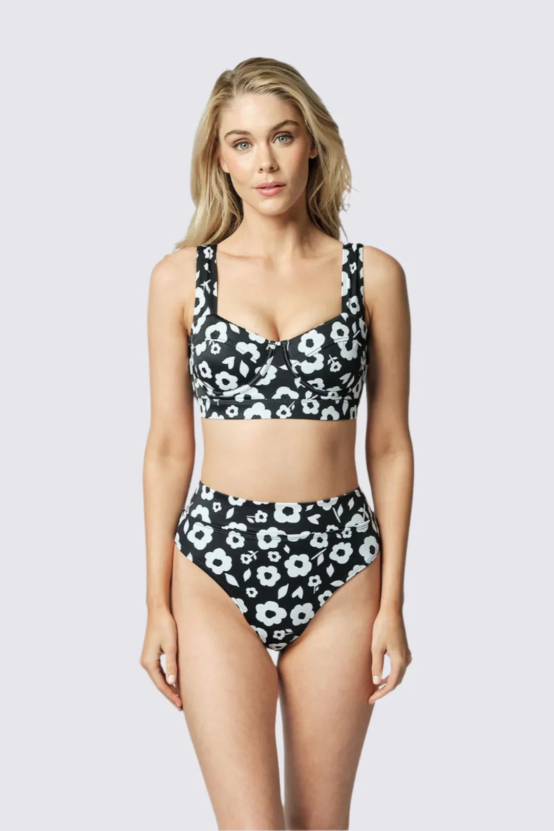 High-Cut High-Waisted Bikini Bottom DAISY SILHOUETTE BLACK sold by UNE PIECE