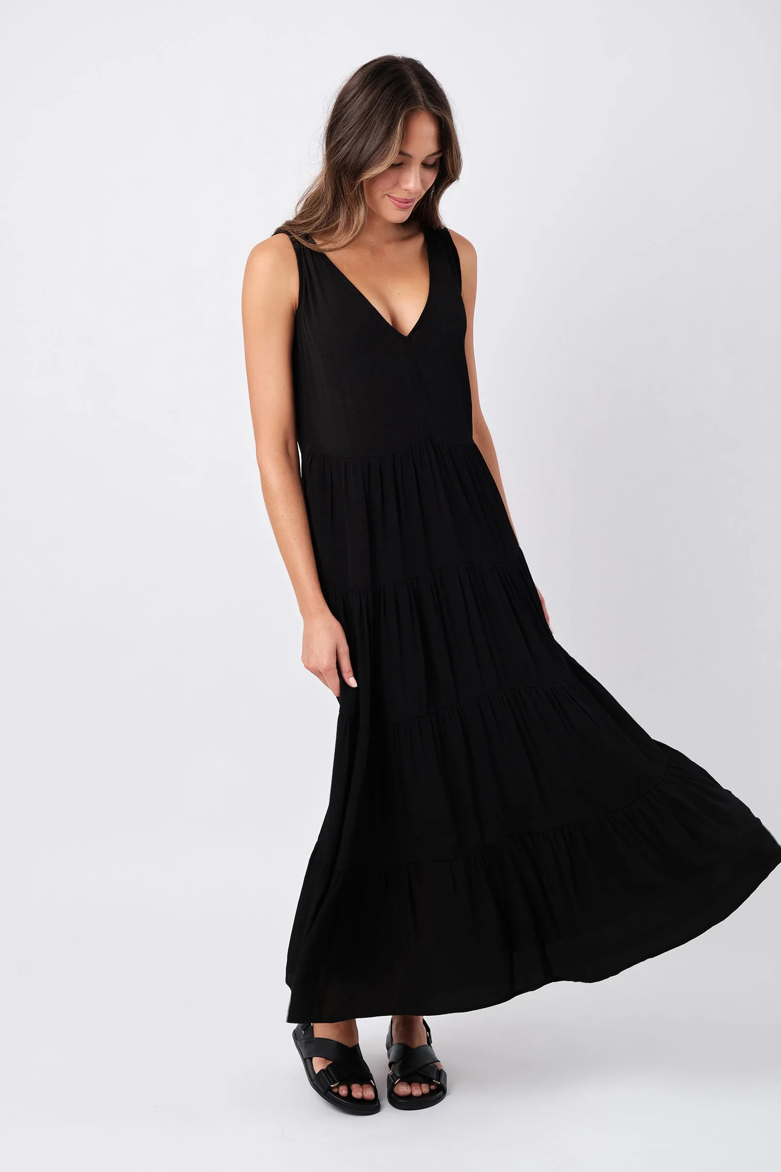 Swing Maxi Dress BLACK sold by UNE PIECE product image thumbnail 4
