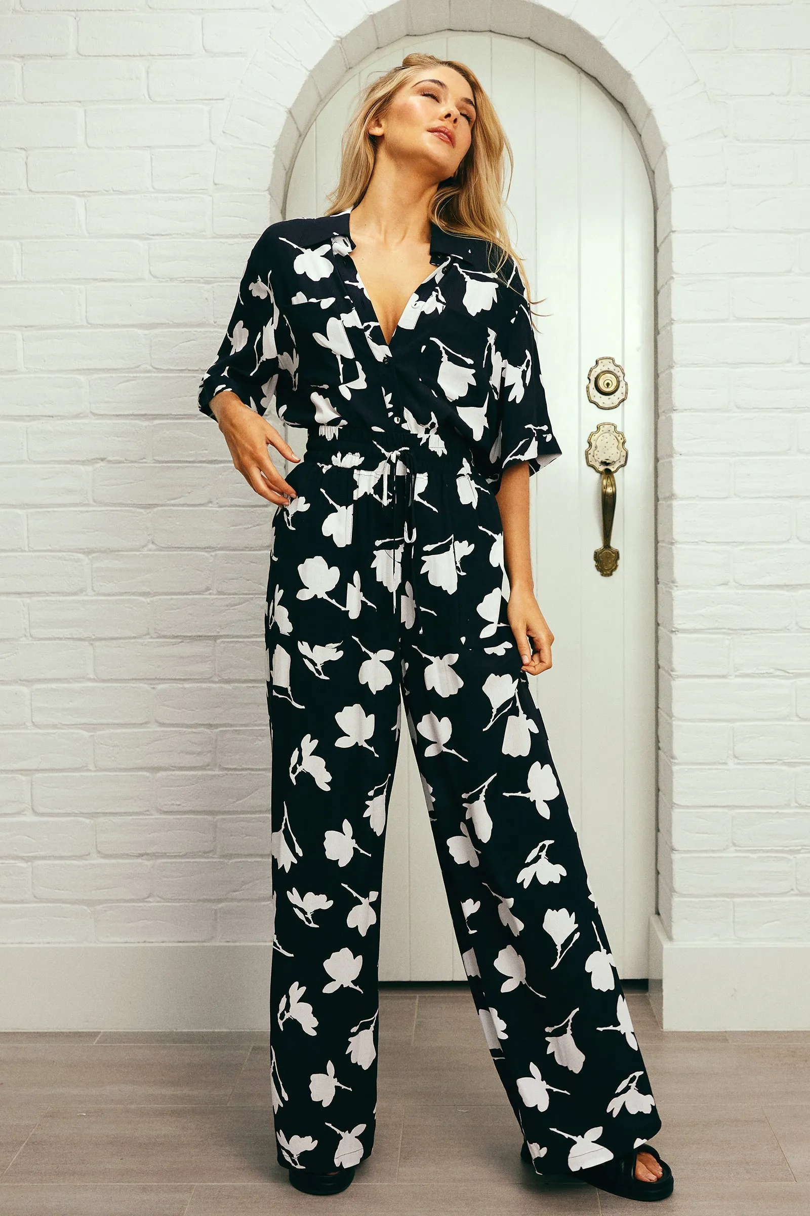 Palazzo Pants MAGNOLIA SILHOUETTE BLACK sold by UNE PIECE product image thumbnail 5