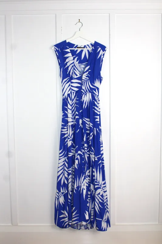[Sample] V Neck Tiered Maxi Dress PALM SILHOUETTE BLUE made by UNE PIECE