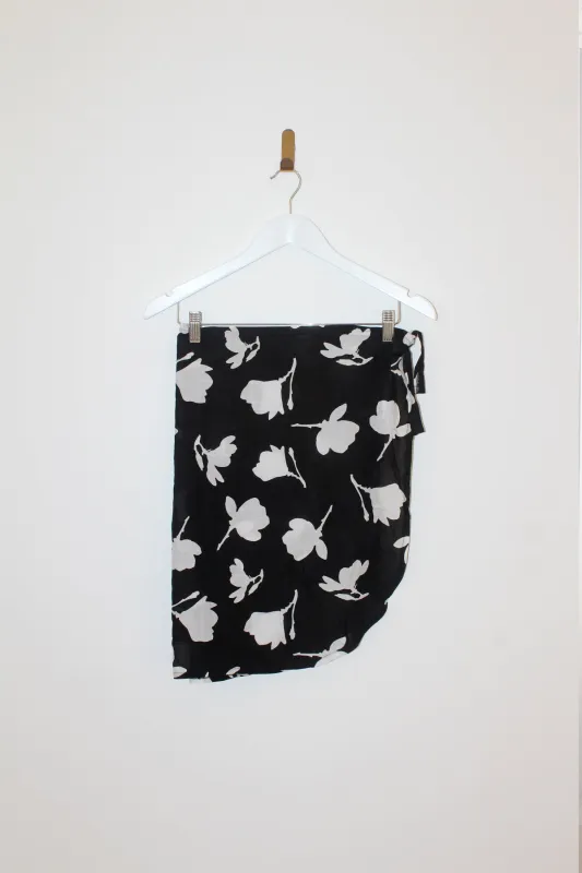 [Sample] Mini Sarong MAGNOLIA SILHOUETTE BLACK made by UNE PIECE