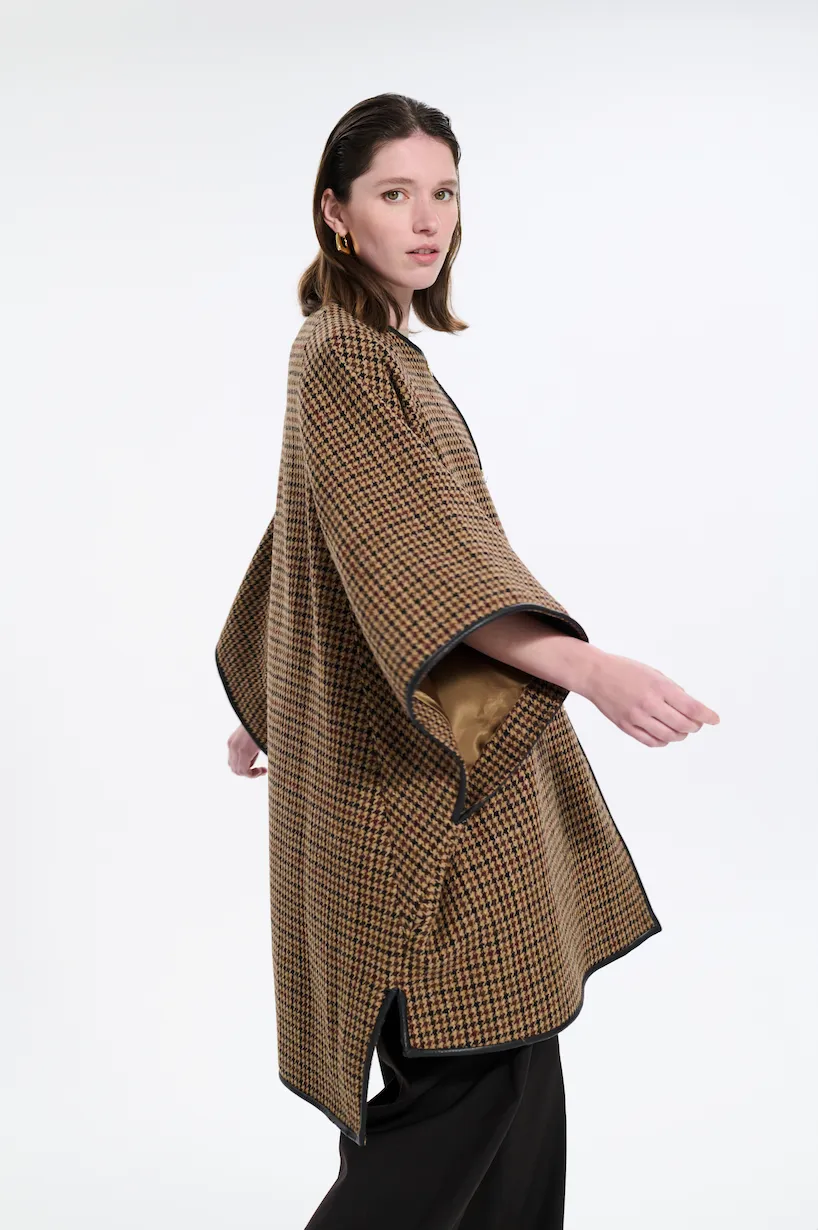Sanquhar Harris Tweed Cape sold by Mackintosh product image thumbnail 2
