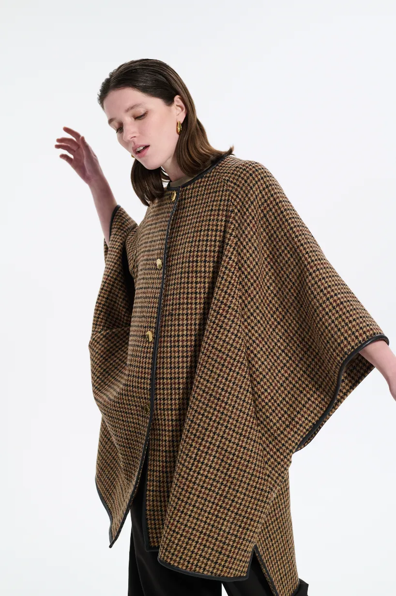 Sanquhar Harris Tweed Cape sold by Mackintosh product image thumbnail 5