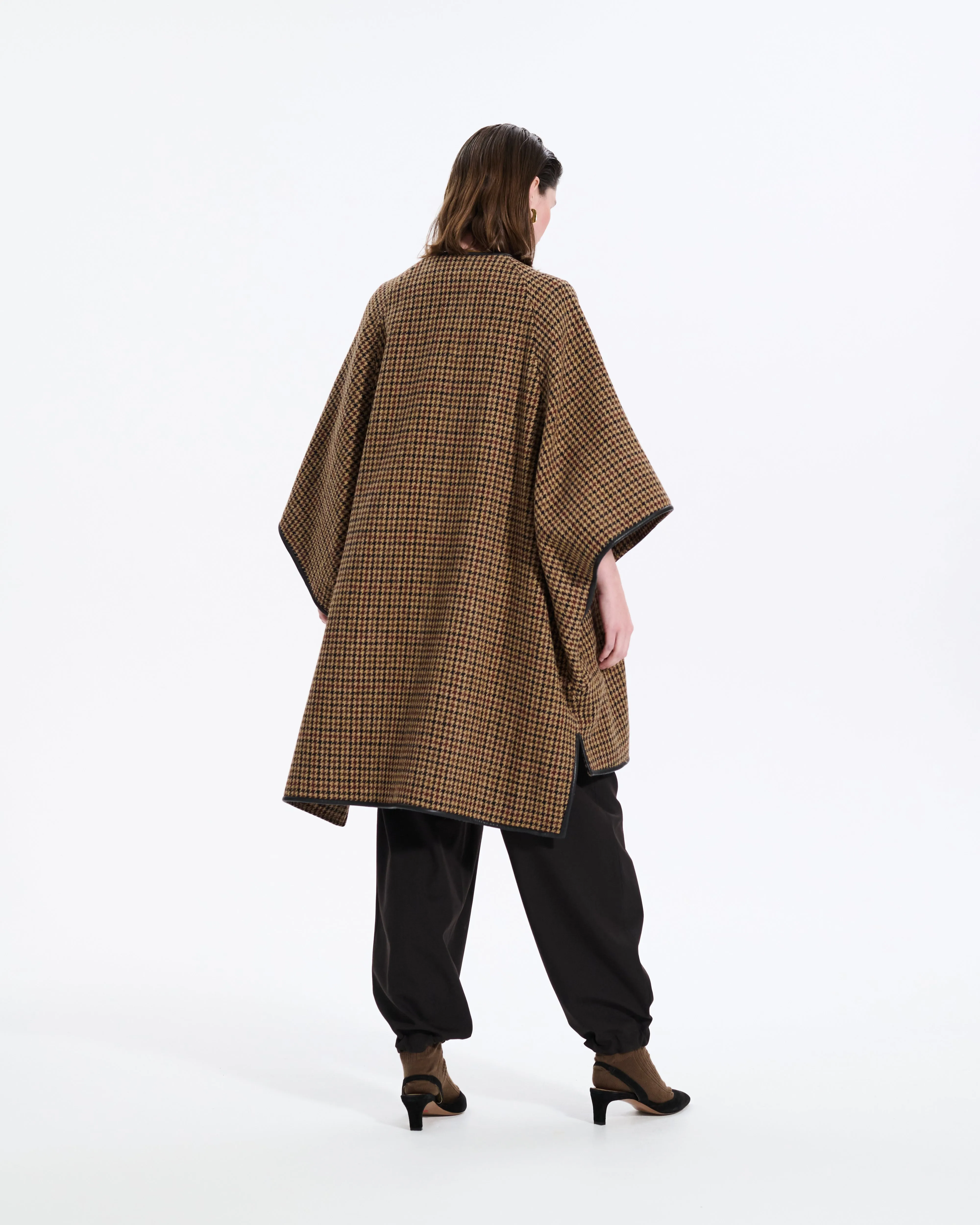Sanquhar Harris Tweed Cape sold by Mackintosh product image thumbnail 3