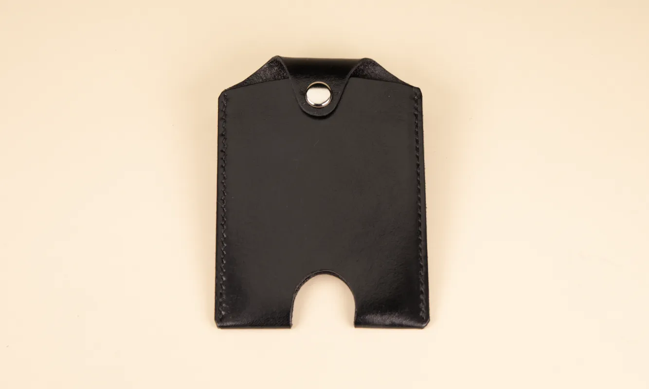 Vertical Stitched Cardholder made by Maximum Henry