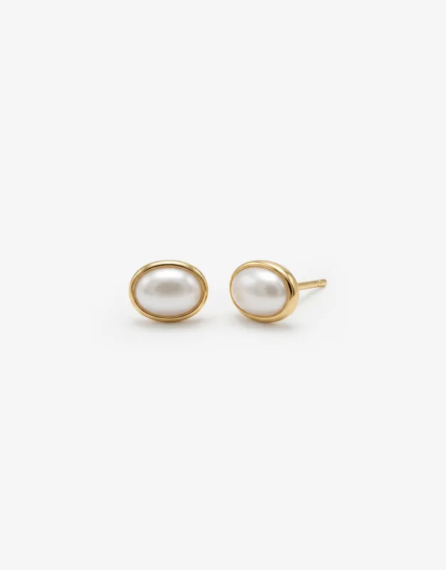 Oval Pearl Bezel Stud made by Shashi