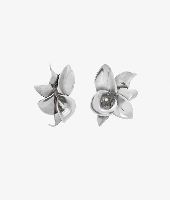 Silver Flower Earring made by Shashi