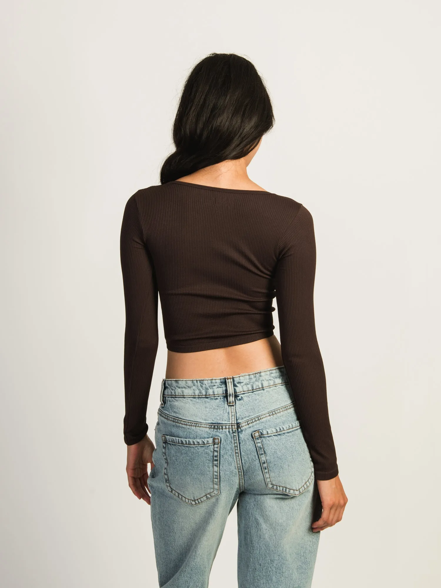 HARLOW SEAMLESS SQUARENECK LONG SLEEVE - CHOCOLATE sold by Boathouse product image thumbnail 3