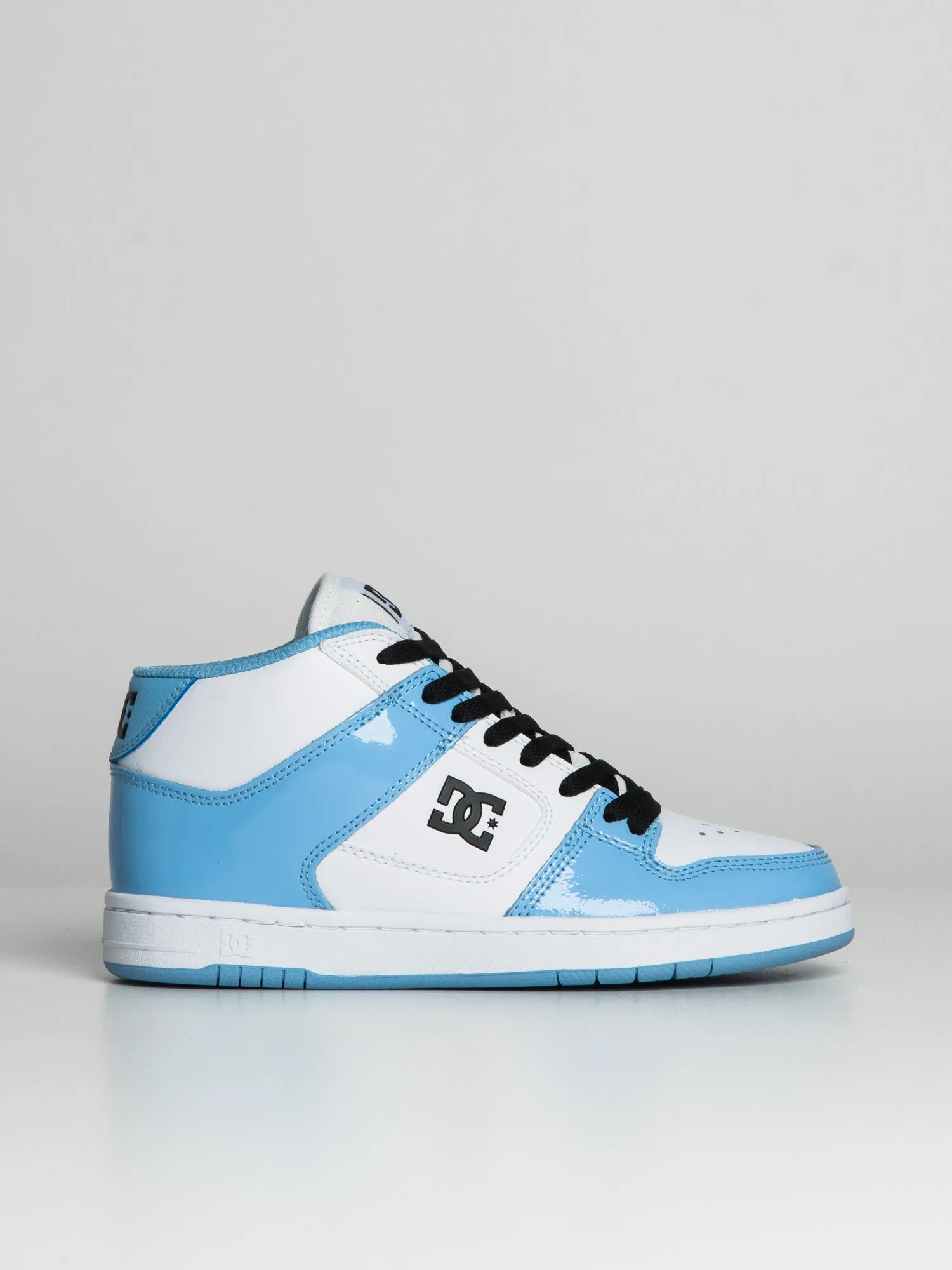 WOMENS DC SHOES MANTECA 4 MID - CLEARANCE sold by Boathouse