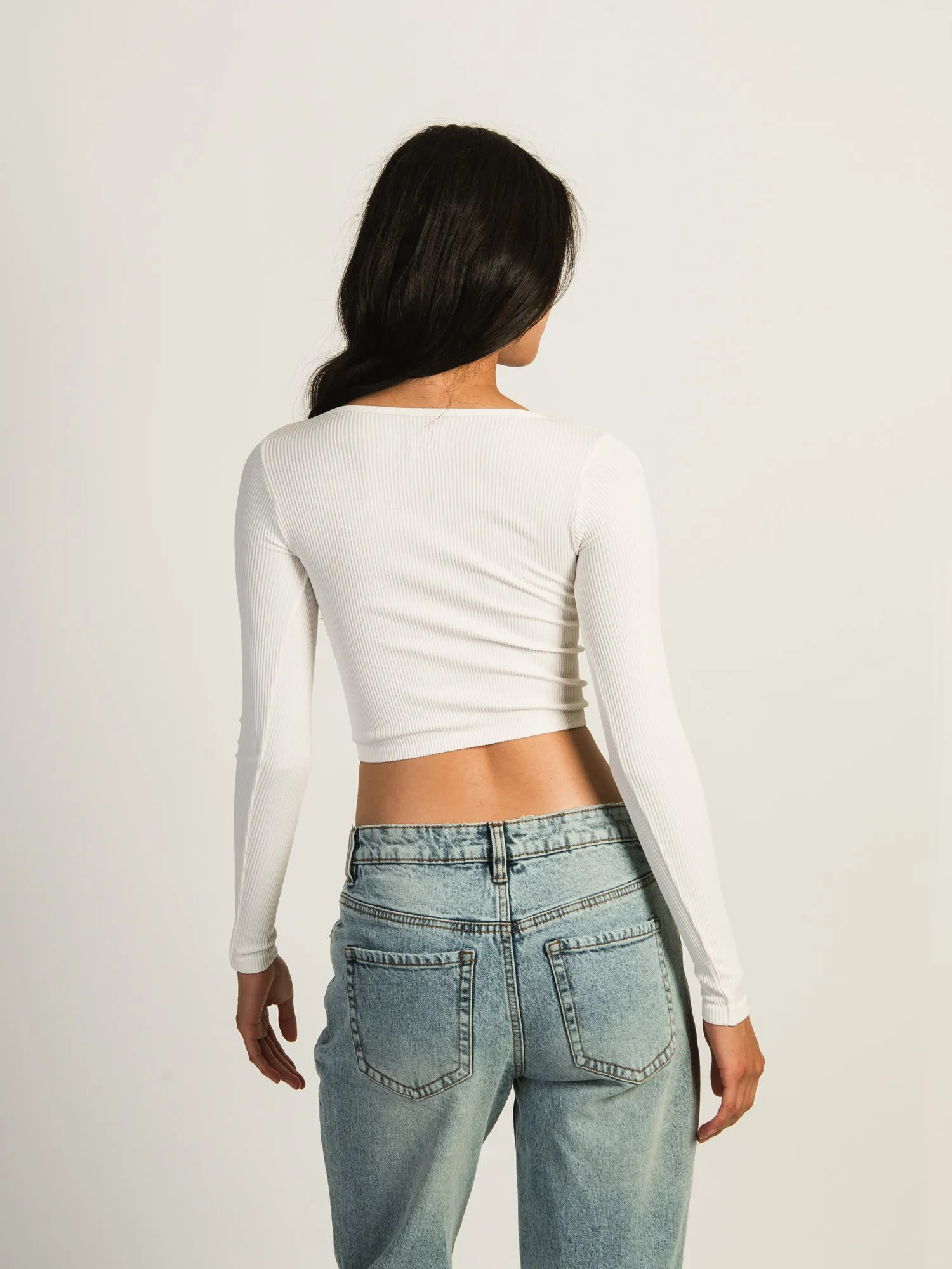 HARLOW SEAMLESS SQUARENECK LONG SLEEVE - OFF WHITE sold by Boathouse product image thumbnail 3
