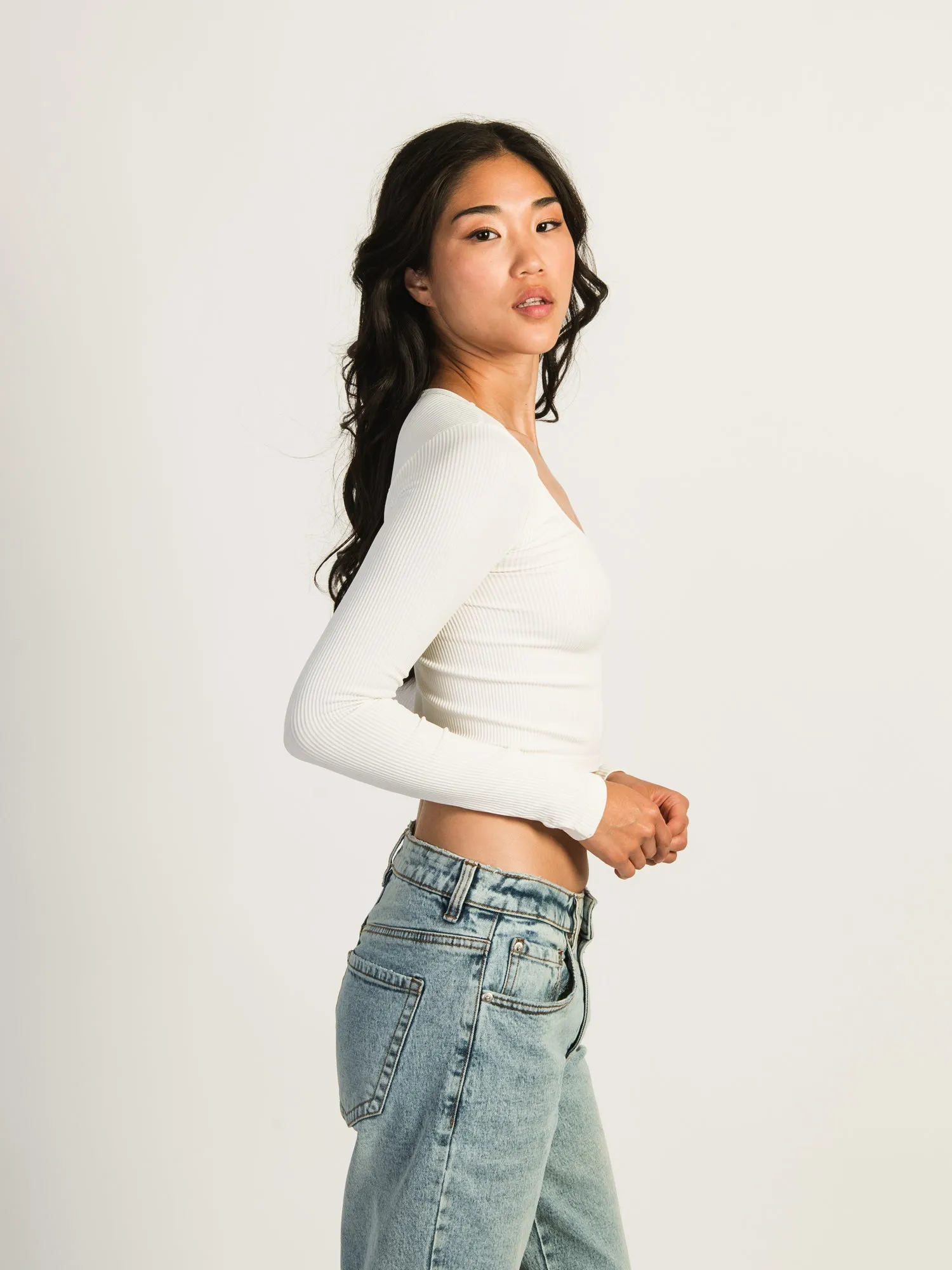 HARLOW SEAMLESS SQUARENECK LONG SLEEVE - OFF WHITE sold by Boathouse product image thumbnail 2