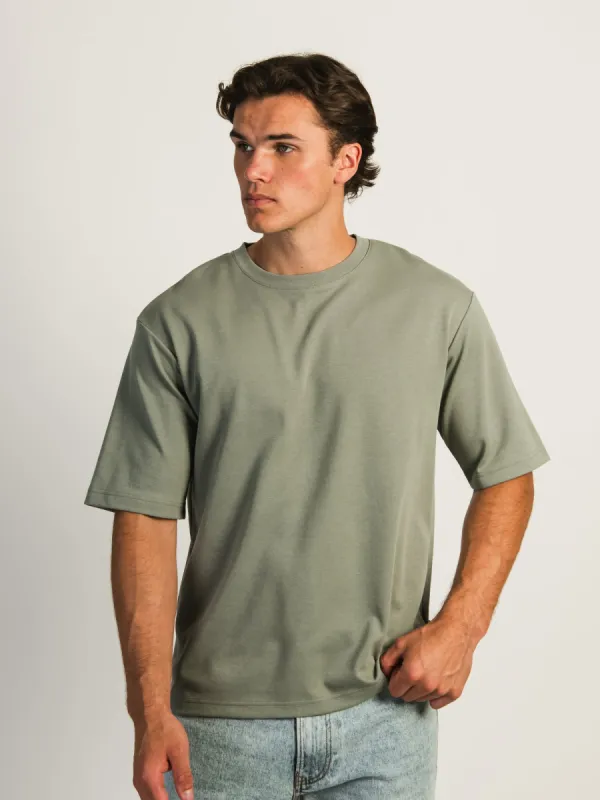 BOXY FIT TEE- GREEN sold by Boathouse