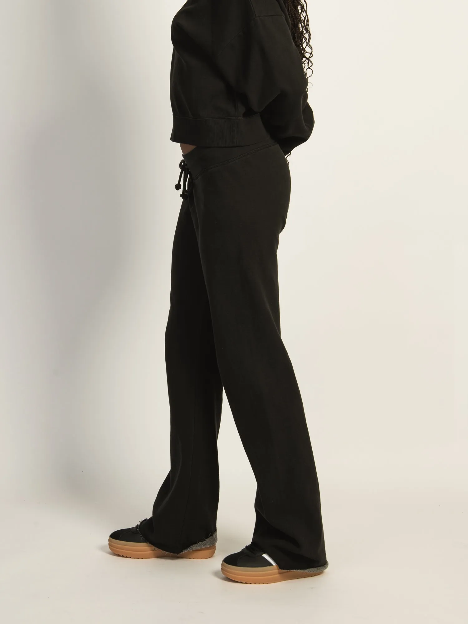 HARLOW SAVANNAH PANT - BLACK sold by Boathouse product image thumbnail 3
