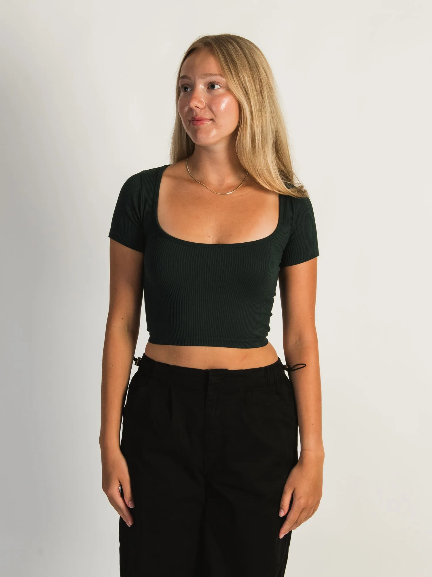 HARLOW SQUARE SEAMLESS T-SHIRT - FOREST sold by Boathouse