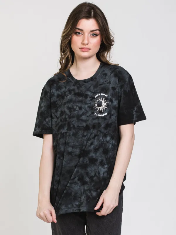 LAST CALL SUNDOWN SHORT SLEEVE GRAPHIC TEE - CLEARANCE sold by Boathouse