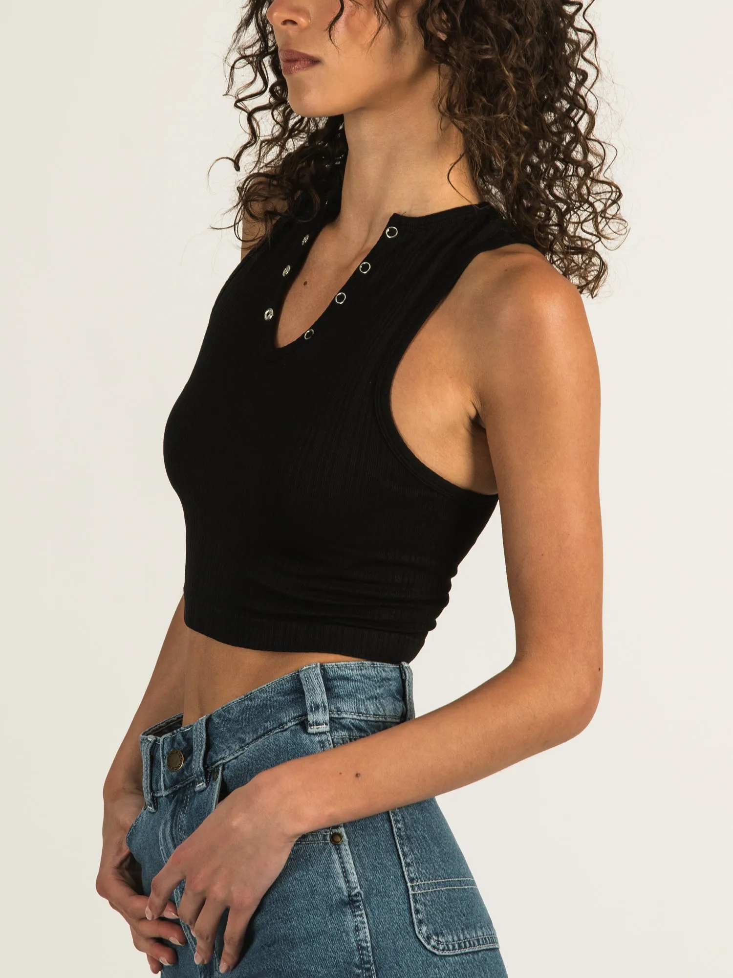 DYNAMIC BUTTON DETAIL V RIB TANK - CLEARANCE sold by Boathouse product image thumbnail 3