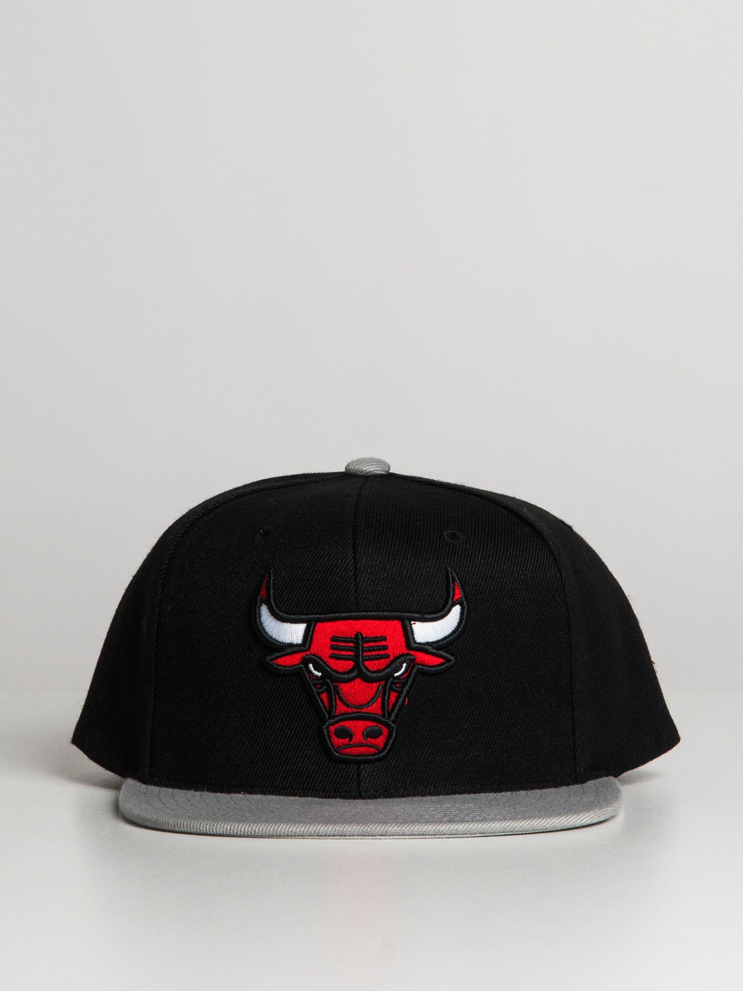 MITCHELL & NESS CHICAGO BULLS SNAPBACK sold by Boathouse product image thumbnail 2