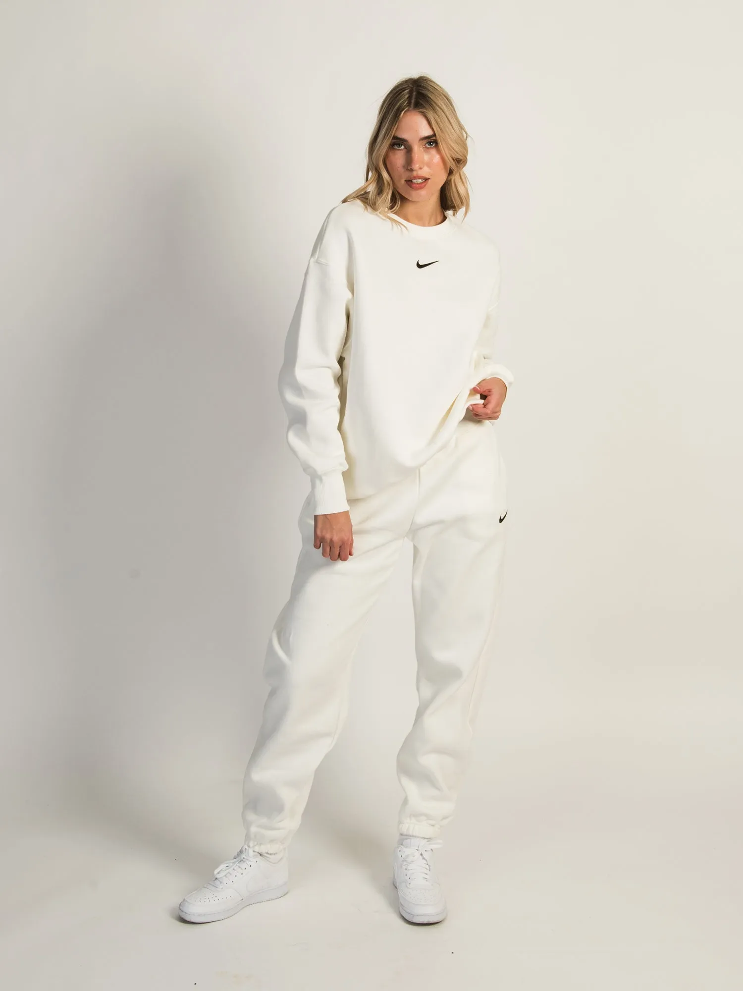 NIKE SPORTSWEAR PHOENIX OVERSIZED SWEATPANTS sold by Boathouse product image thumbnail 2