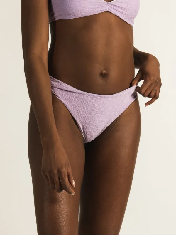 SKINNY DIP TEXTURE LOW RISE BELLA BOTTOM  - CLEARANCE sold by Boathouse