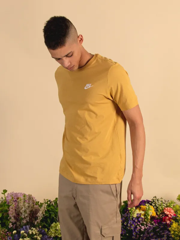 NIKE SPORTSWEAR CLUB T-SHIRT - CLEARANCE sold by Boathouse