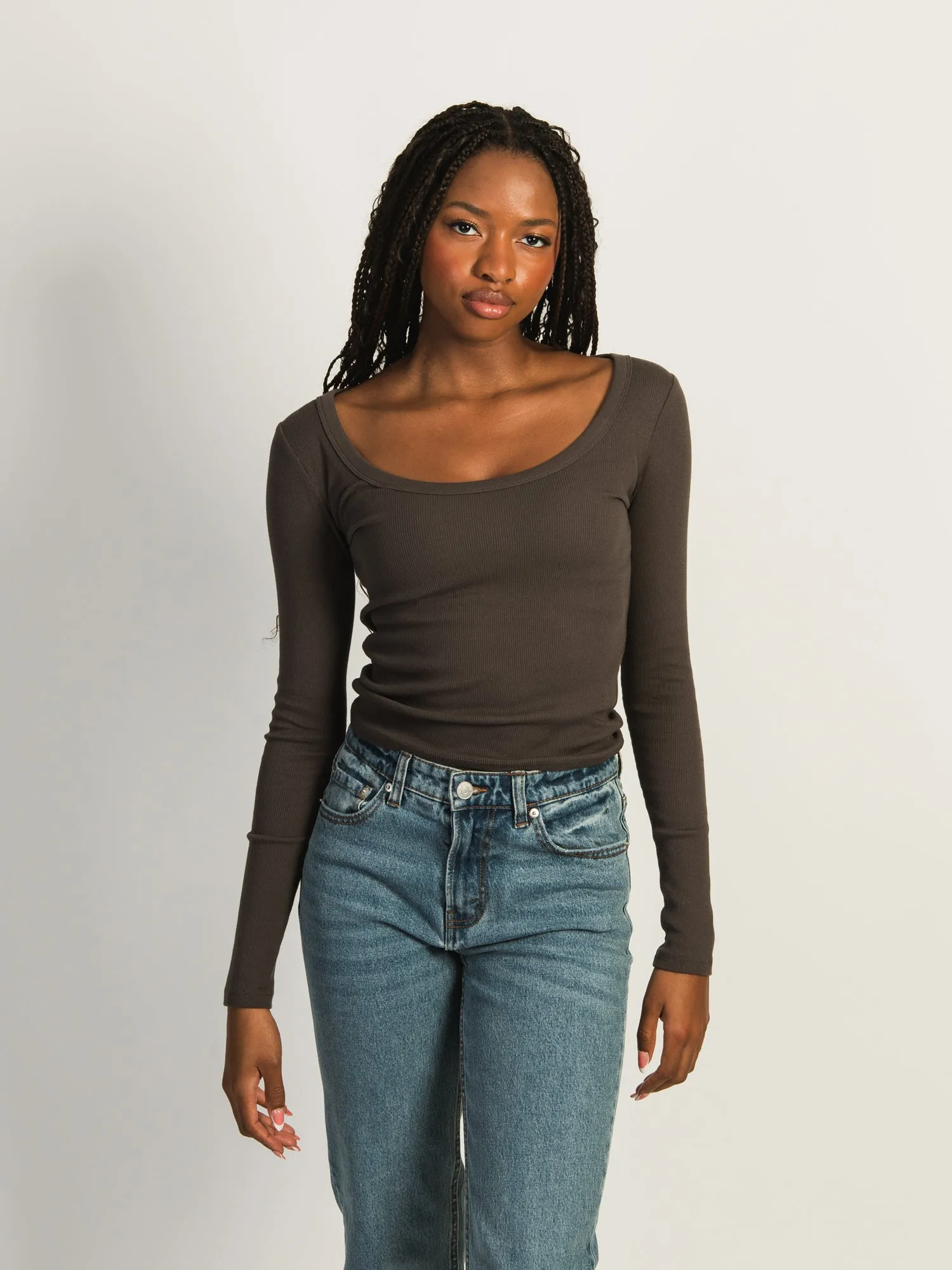 HARLOW ESSENTIAL LONG SLEEVE SCOOPNECK - CHARCOAL sold by Boathouse