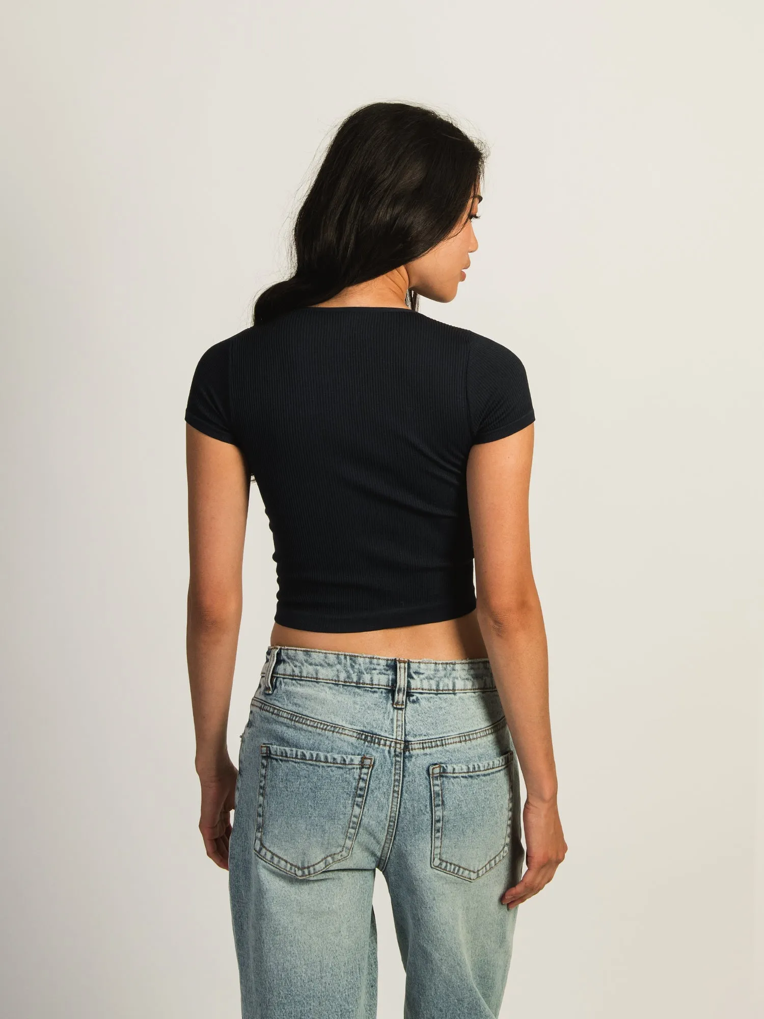 HARLOW RIBBED SEAMLESS TEE - NAVY sold by Boathouse product image thumbnail 3