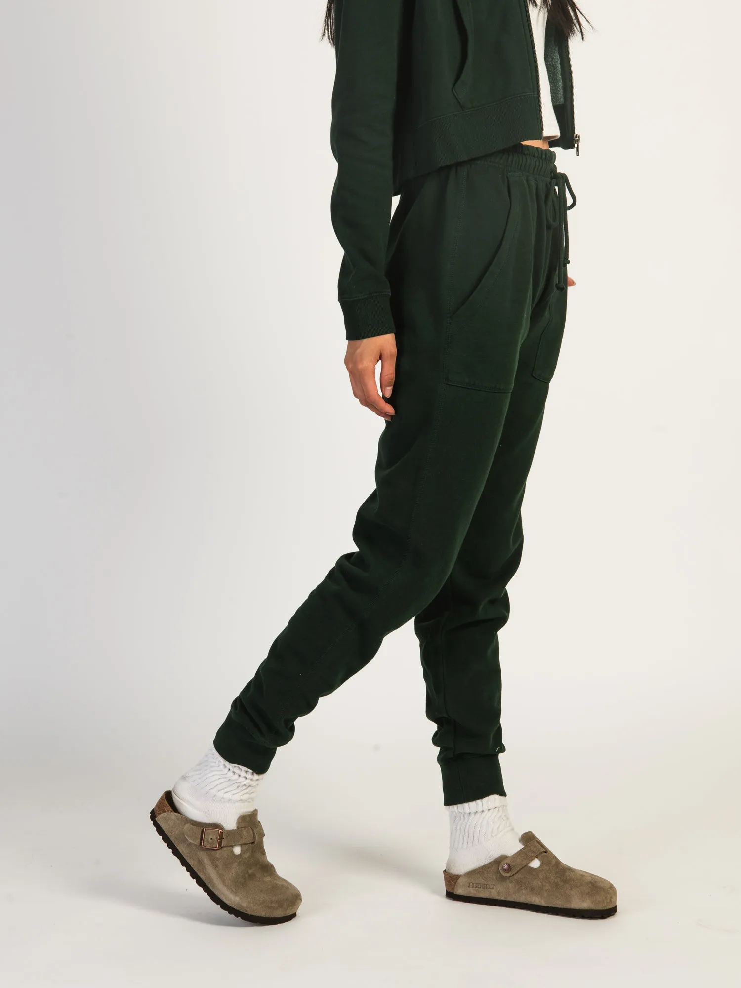 HARLOW HIGH RISE FLEECE JOGGER - FOREST - CLEARANCE sold by Boathouse product image thumbnail 4