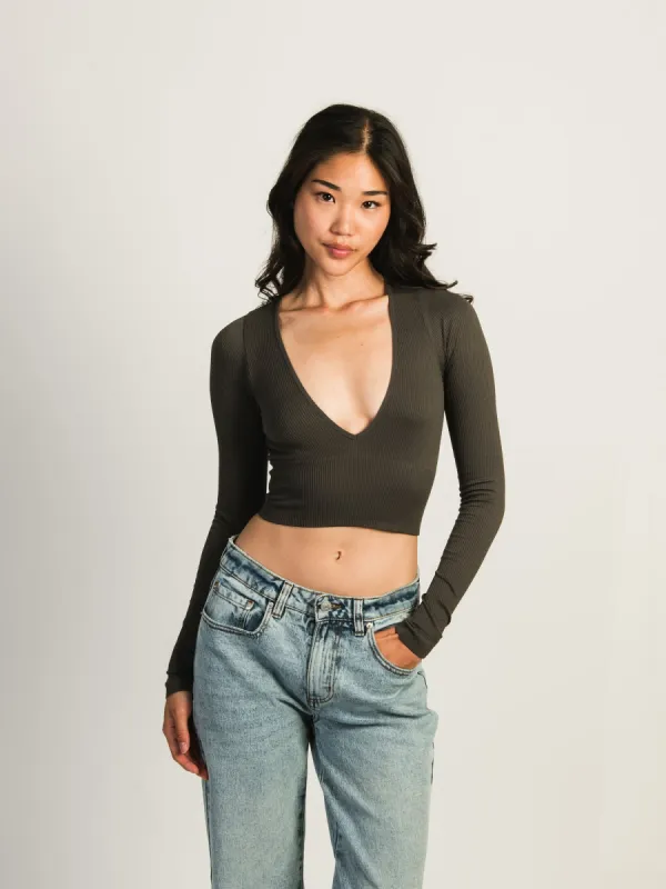 HARLOW TORI VNECK LONG SLEEVE - CHARCOAL sold by Boathouse