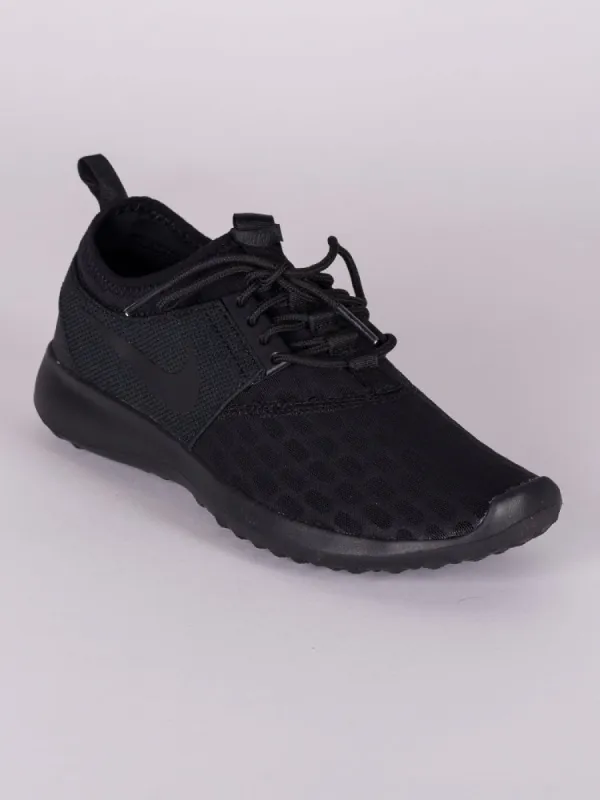 WOMENS JUVENATE BLACK/BLACK SNEAKERS - CLEARANCE sold by Boathouse