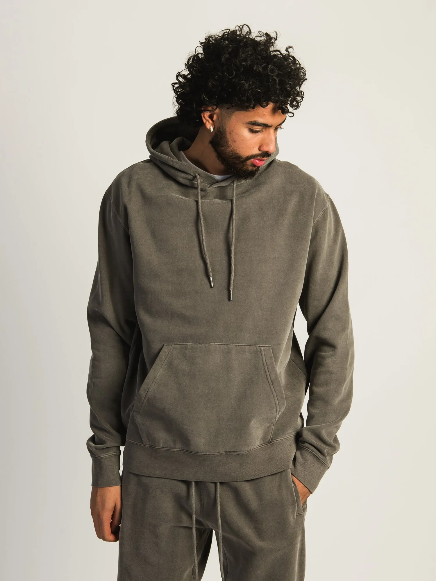 KOLBY PARKER GARMET DYE HOODIE - IRON sold by Boathouse