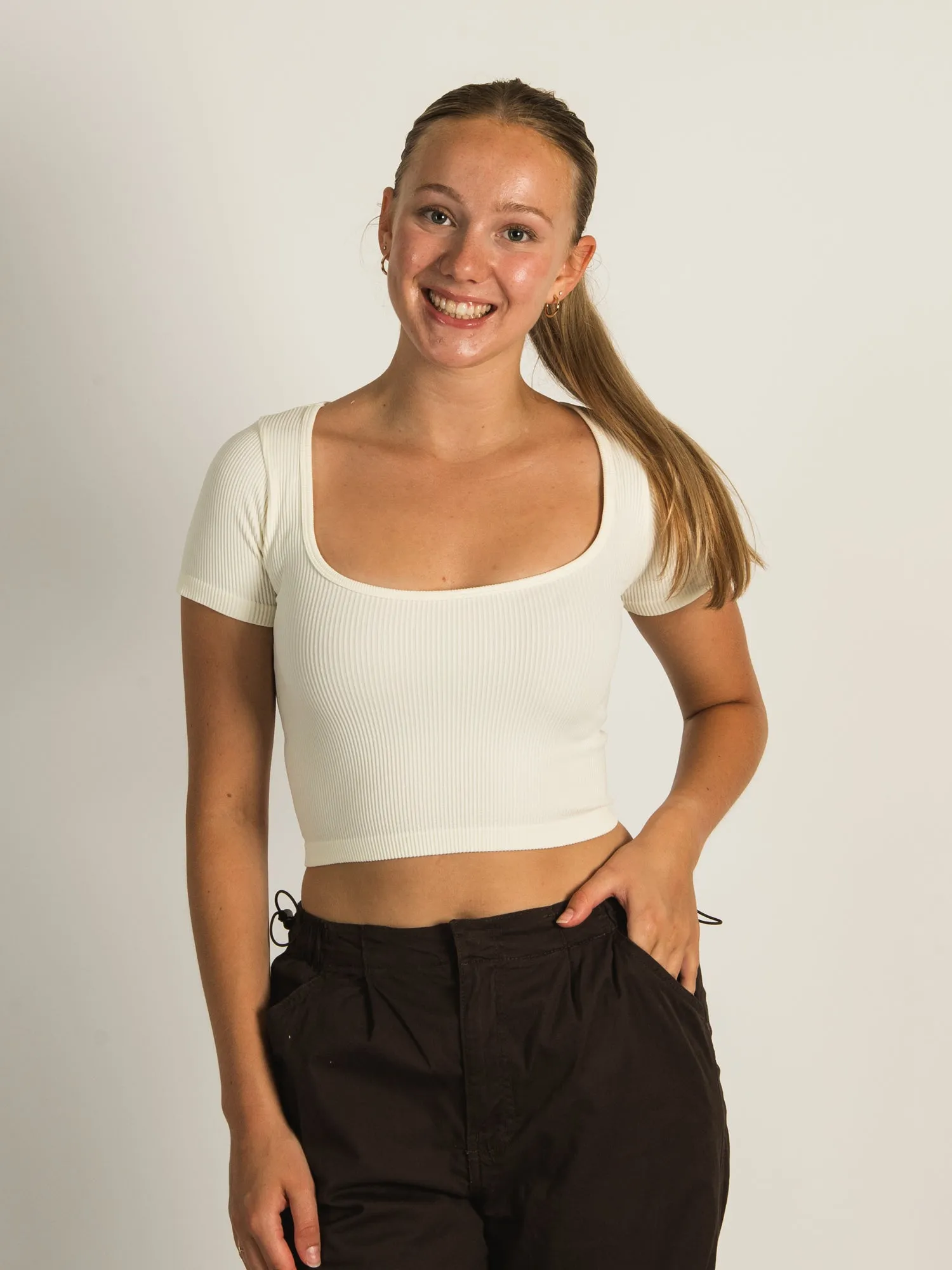 HARLOW SQUARE NECK SEAMLESS T-SHIRT - CREAM - CLEARANCE sold by Boathouse