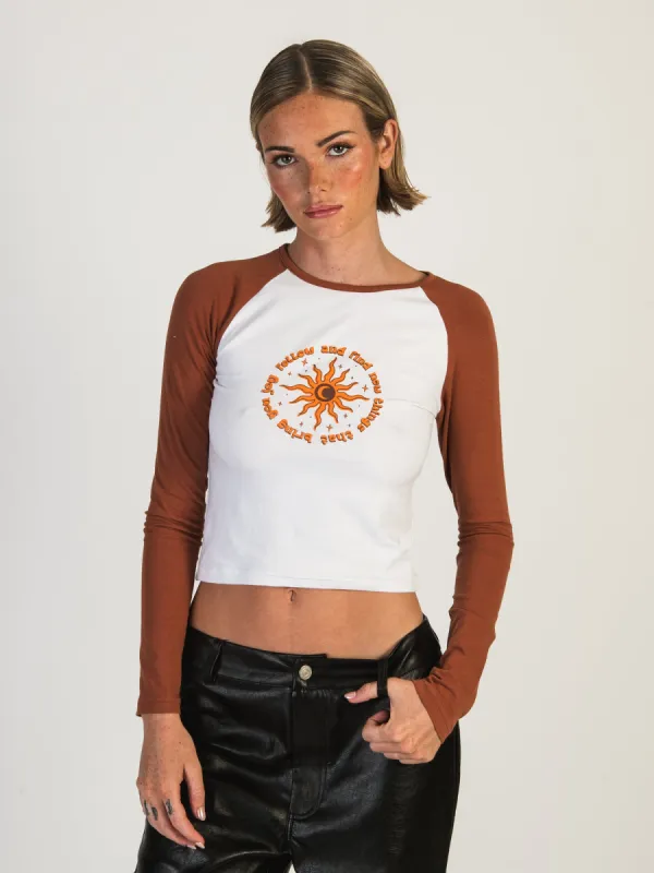 DAISY STREET LTD CONTRAST SLEEVE RAGLAN TOP - CLEARANCE sold by Boathouse