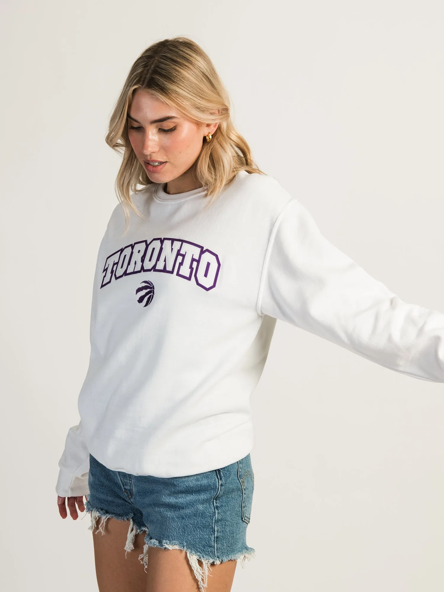 NBA TORONTO RAPTORS CREWNECK sold by Boathouse product image thumbnail 2