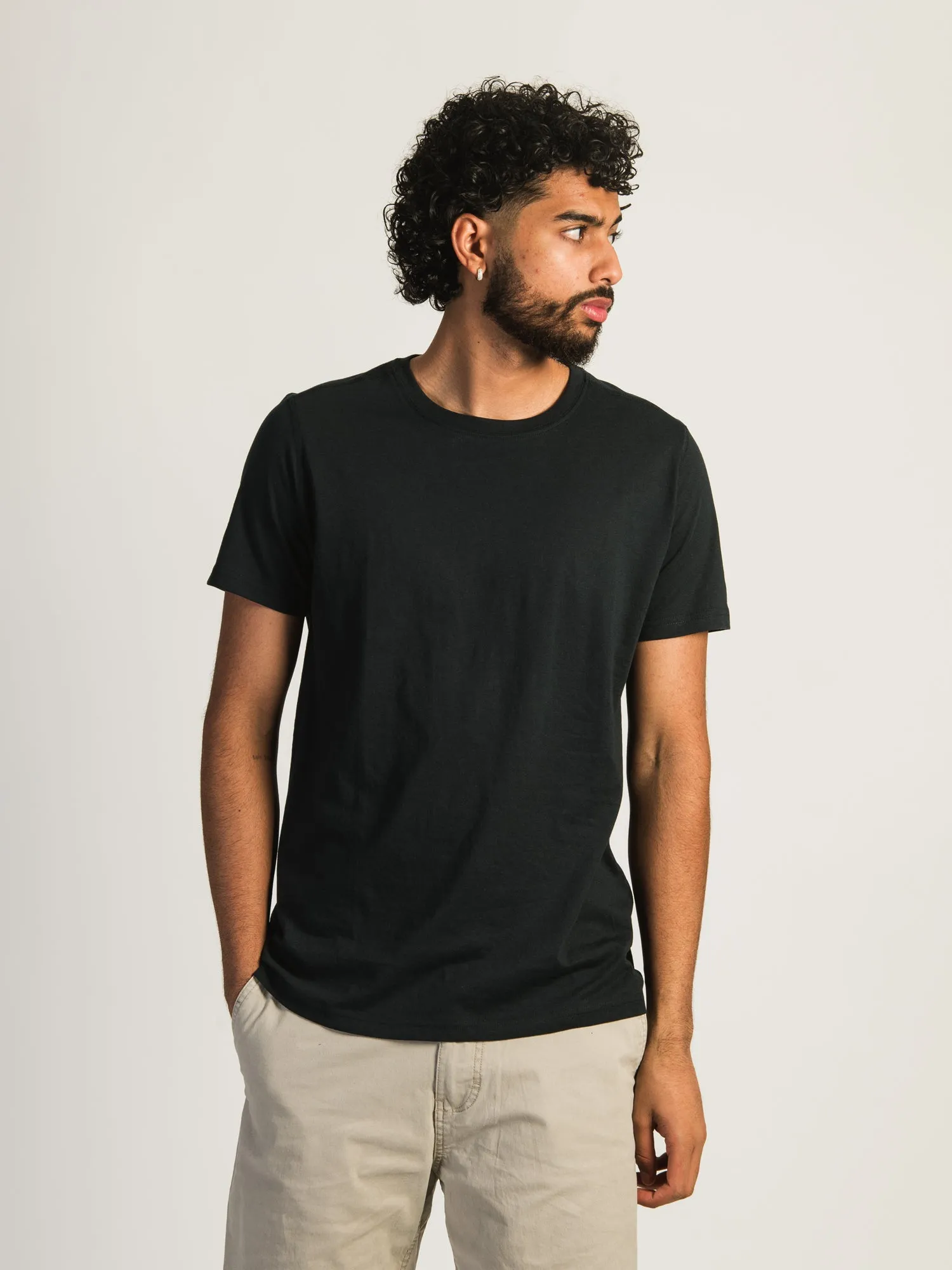 VICTOR CREWNECK TEE - NAVY sold by Boathouse product image thumbnail 2